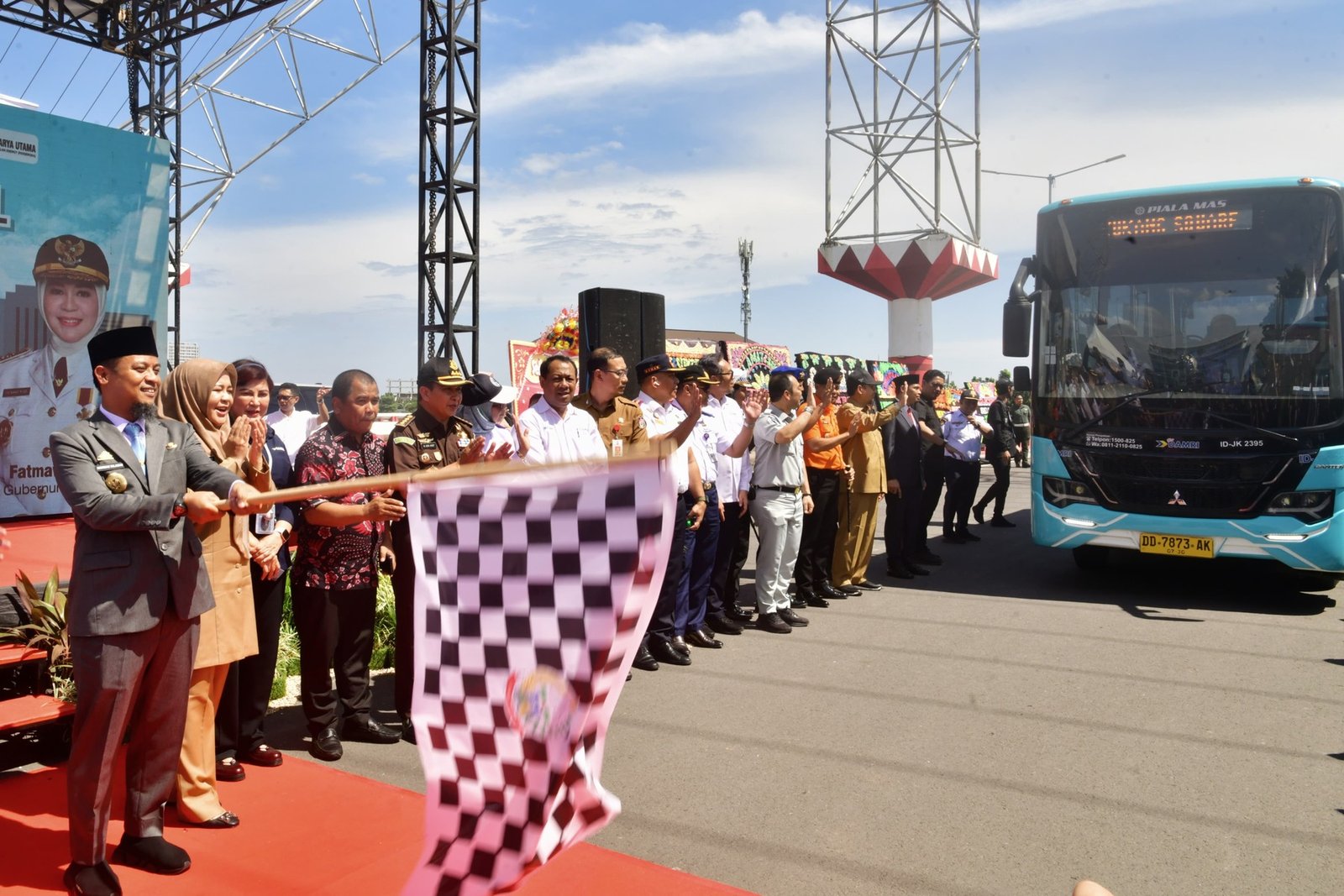 Dinas Perhubungan Prov. Sulsel Luncurkan Bus Trans Sulsel Gratis Untuk Masyarakat